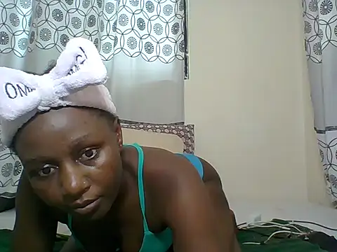 Snapshot of Chocolateskin4 chatting on 02/18/26, 09:05 Chocolateskin4 online show from 02/18/26, 09:05