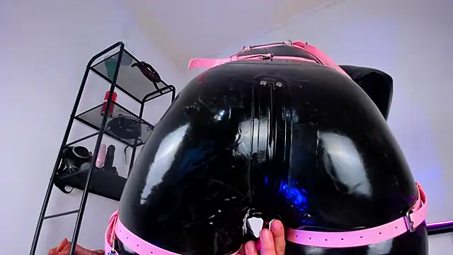 lady sontse  online show from 01/18/25, 10:17