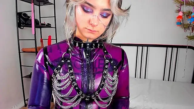 lady sontse  online show from 02/10/25, 08:10