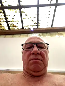 biggandybig online show from 10/09/25, 02:15