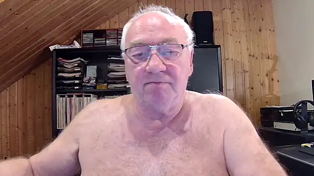 Snapshot of biggandybig chatting on 04/02/26, 10:51 biggandybig online show from 04/02/26, 10:51
