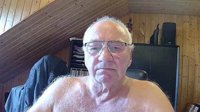 Snapshot of biggandybig chatting on 05/07/26, 01:05 biggandybig online show from 05/07/26, 01:05