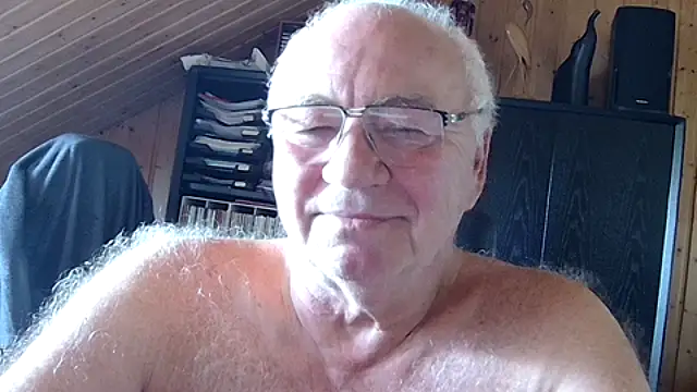 Snapshot of biggandybig chatting on 05/08/26, 01:16 biggandybig online show from 05/08/26, 01:16