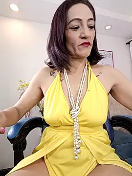 Snapshot of RUBY_AMOR77 chatting on 10/11/25, 10:25 RUBY AMOR77 online show from 10/11/25, 10:25