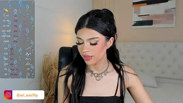 Snapshot of LOISE-XX chatting on 03/05/26, 06:53 LOISE-XX online show from 03/05/26, 06:53