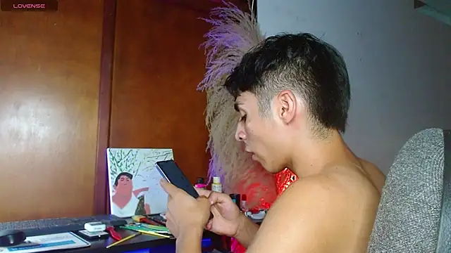 Snapshot of justin_alexxx chatting on 02/04/25, 11:59 justin alexxx online show from 02/04/25, 11:59