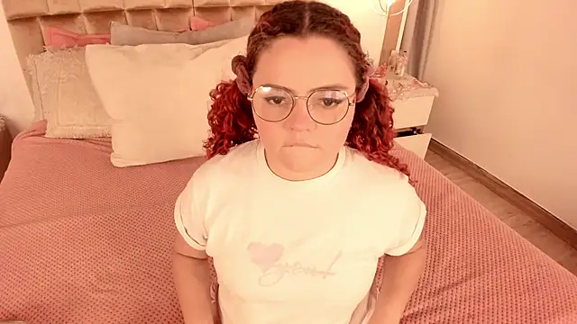 Twwiiggy online show from 02/15/25, 08:01