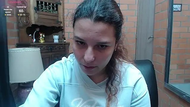 Snapshot of alexia_87 chatting on 02/03/26, 03:59 alexia 87 online show from 02/03/26, 03:59