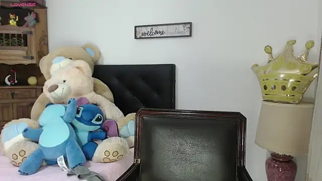 Snapshot of alexia_87 chatting on 02/18/26, 04:19 alexia 87 online show from 02/18/26, 04:19