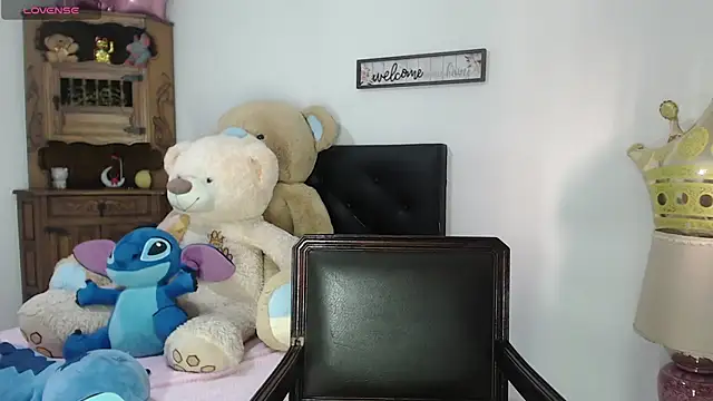 Snapshot of alexia_87 chatting on 02/19/26, 08:27 alexia 87 online show from 02/19/26, 08:27