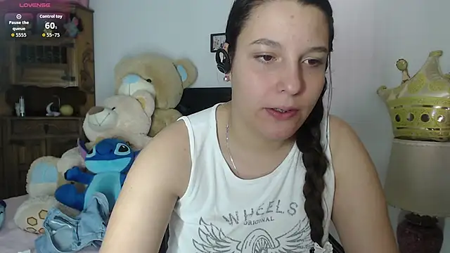 Snapshot of alexia_87 chatting on 02/26/26, 07:02 alexia 87 online show from 02/26/26, 07:02