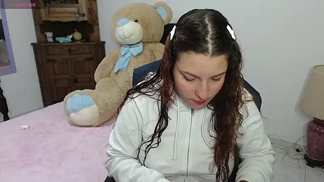 alexia 87 online show from 04/28/26, 02:21