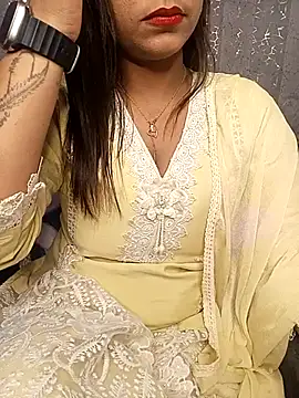 Divya girl online show from 02/12/25, 08:27