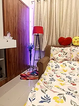Divya girl online show from 06/16/26, 11:46