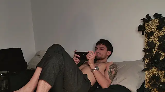 Snapshot of JackDesFeux chatting on 12/04/25, 08:34 JackDesFeux online show from 12/04/25, 08:34