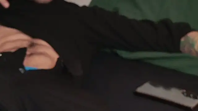 Snapshot of JackDesFeux chatting on 12/21/25, 10:28 JackDesFeux online show from 12/21/25, 10:28