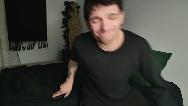 Snapshot of JackDesFeux chatting on 02/14/26, 08:00 JackDesFeux online show from 02/14/26, 08:00