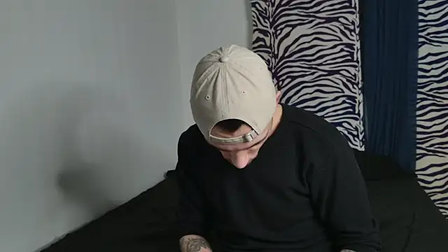 Snapshot of JackDesFeux chatting on 05/17/26, 03:59 JackDesFeux online show from 05/17/26, 03:59