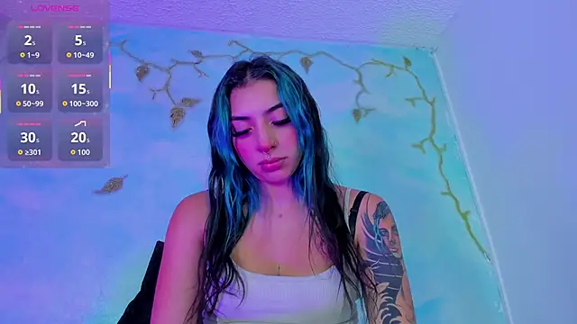 SaturnooStonee online show from 10/30/25, 02:35