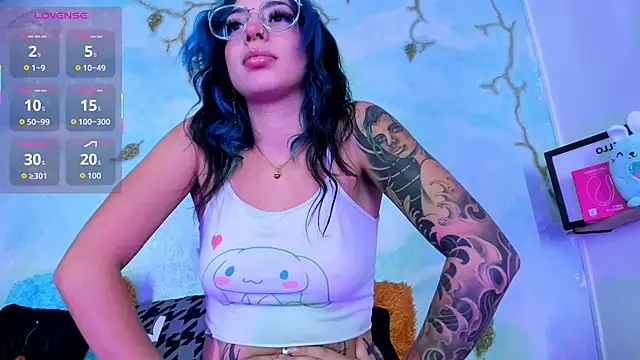 SaturnooStonee online show from 04/30/26, 01:34