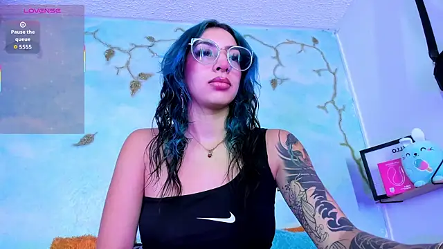 SaturnooStonee online show from 05/08/26, 01:11