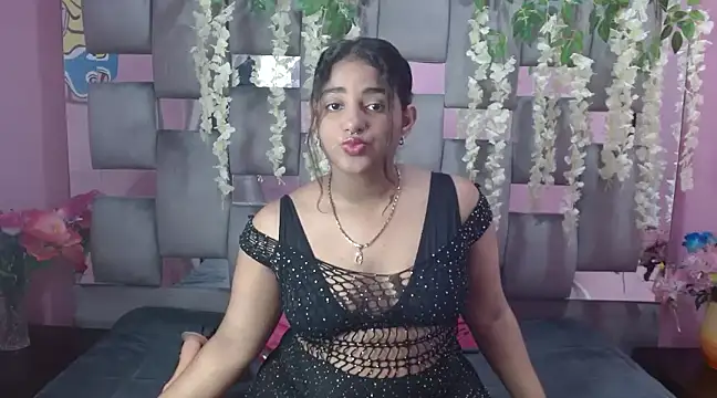 Sofia Hernandez  online show from 12/14/24, 07:14