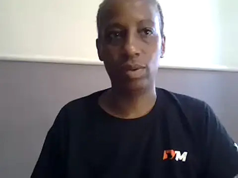 Snapshot of AfricanPrincesss2 chatting on 12/30/24, 08:32 AfricanPrincesss2 online show from 12/30/24, 08:32