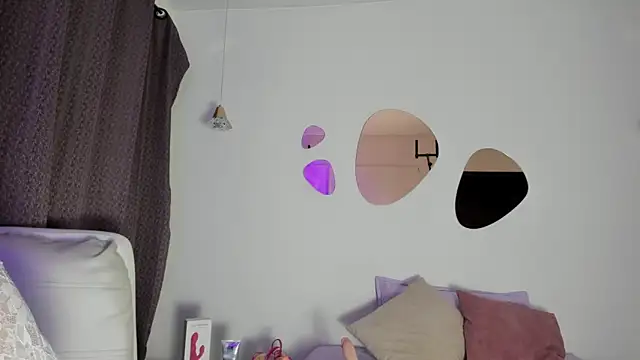 ValentinaaF online show from 10/31/25, 11:55