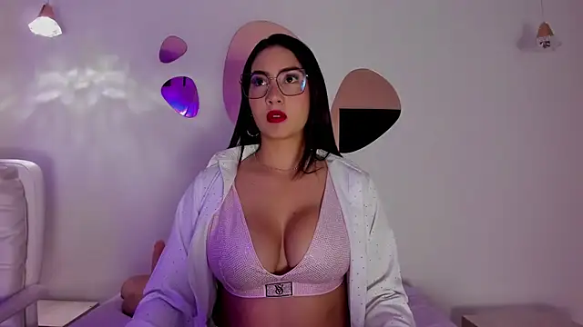 Snapshot of ValentinaaF chatting on 01/09/26, 01:25 ValentinaaF online show from 01/09/26, 01:25