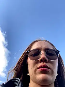 melody-dy online show from 09/10/25, 10:10