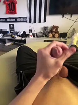 Snapshot of Sturmi18 chatting on 03/14/26, 11:26 Sturmi18 online show from 03/14/26, 11:26