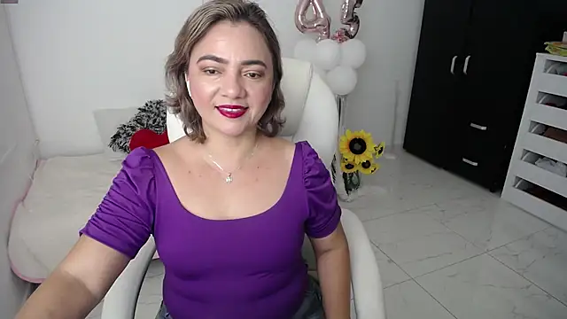 ana milf online show from 01/28/25, 11:17