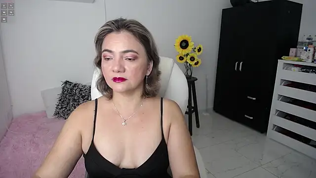 ana milf online show from 02/13/25, 10:02