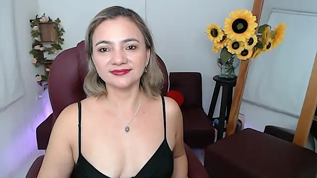 ana milf online show from 06/25/26, 12:53