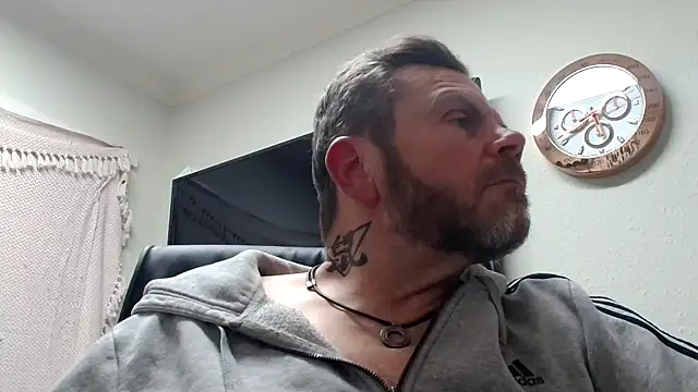 Snapshot of toptugger chatting on 01/24/25, 05:00 toptugger online show from 01/24/25, 05:00