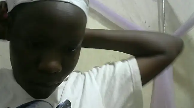 Snapshot of sexy_butty_ chatting on 01/16/25, 08:54 sexy butty online show from 01/16/25, 08:54
