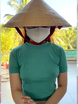 BabyThree  online show from 11/30/25, 08:29