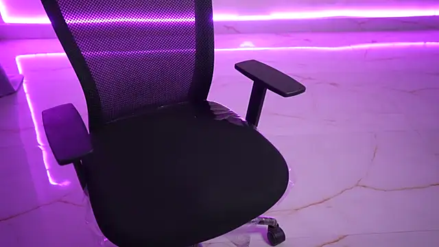 only aleesha online show from 12/14/25, 05:29