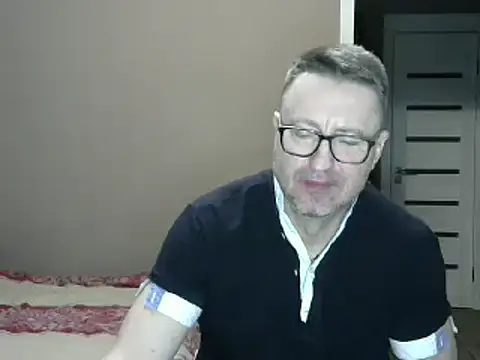 Snapshot of HarrySnake chatting on 12/30/24, 04:08 HarrySnake online show from 12/30/24, 04:08