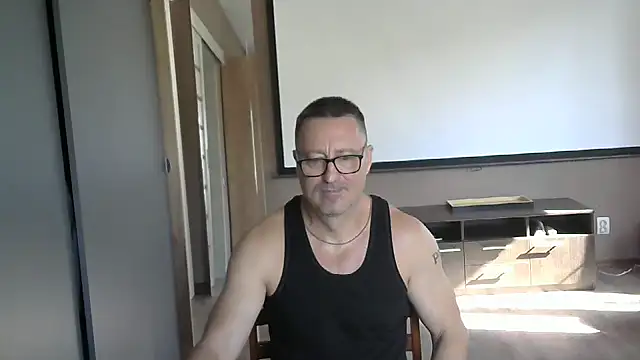 Snapshot of HarrySnake chatting on 09/10/25, 08:25 HarrySnake online show from 09/10/25, 08:25