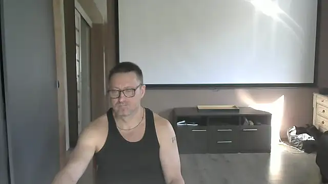 Snapshot of HarrySnake chatting on 09/30/25, 10:31 HarrySnake online show from 09/30/25, 10:31