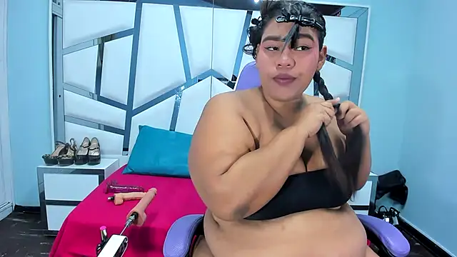 Snapshot of chanel_hot_001 chatting on 11/29/25, 04:15 chanel hot 001 online show from 11/29/25, 04:15