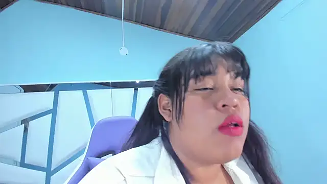 Snapshot of chanel_hot_001 chatting on 12/04/25, 04:27 chanel hot 001 online show from 12/04/25, 04:27