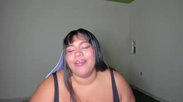 Snapshot of chanel_hot_001 chatting on 02/01/26, 04:22 chanel hot 001 online show from 02/01/26, 04:22