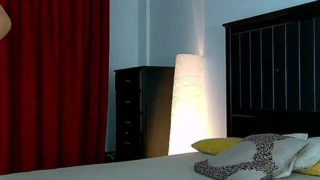 Yanira Muslim online show from 11/27/25, 05:09