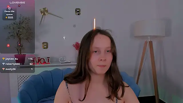 Snapshot of Ketrin_n_ chatting on 02/05/25, 12:27 Ketrin n  online show from 02/05/25, 12:27