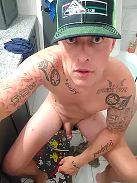 Snapshot of LongandEasy77 chatting on 11/09/25, 09:07 LongandEasy77 online show from 11/09/25, 09:07