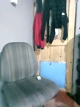 Snapshot of 199Gif chatting on 01/17/26, 05:38 199Gif online show from 01/17/26, 05:38