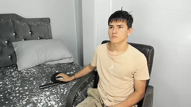 Jacobb Lee online show from 12/23/24, 04:17