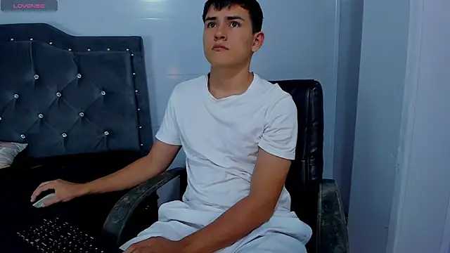 Jacobb Lee online show from 11/11/25, 09:48